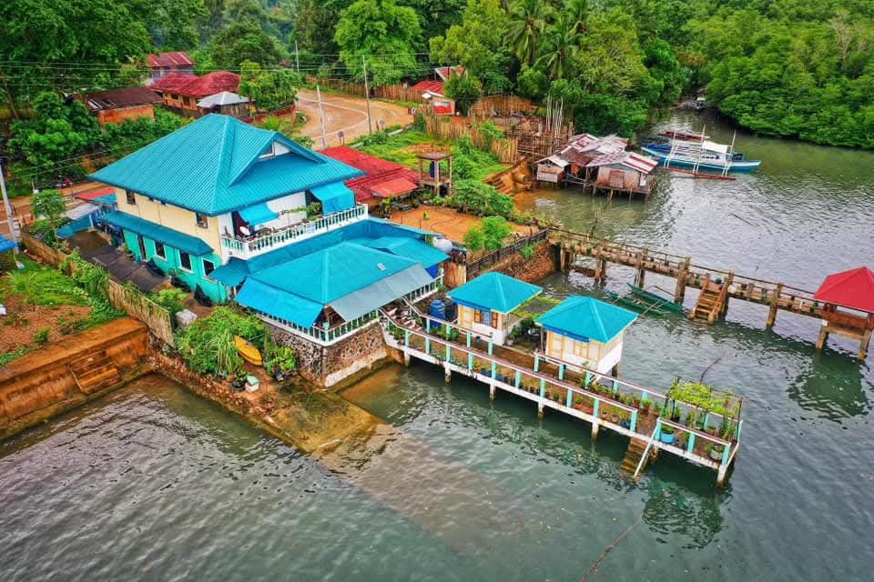 Bella Louise Bar and Resto